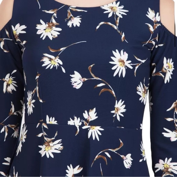 Zink London Women dark Navy Blue Printed flower pattern Fit & Flare Dress XL - Picture 3 of 17